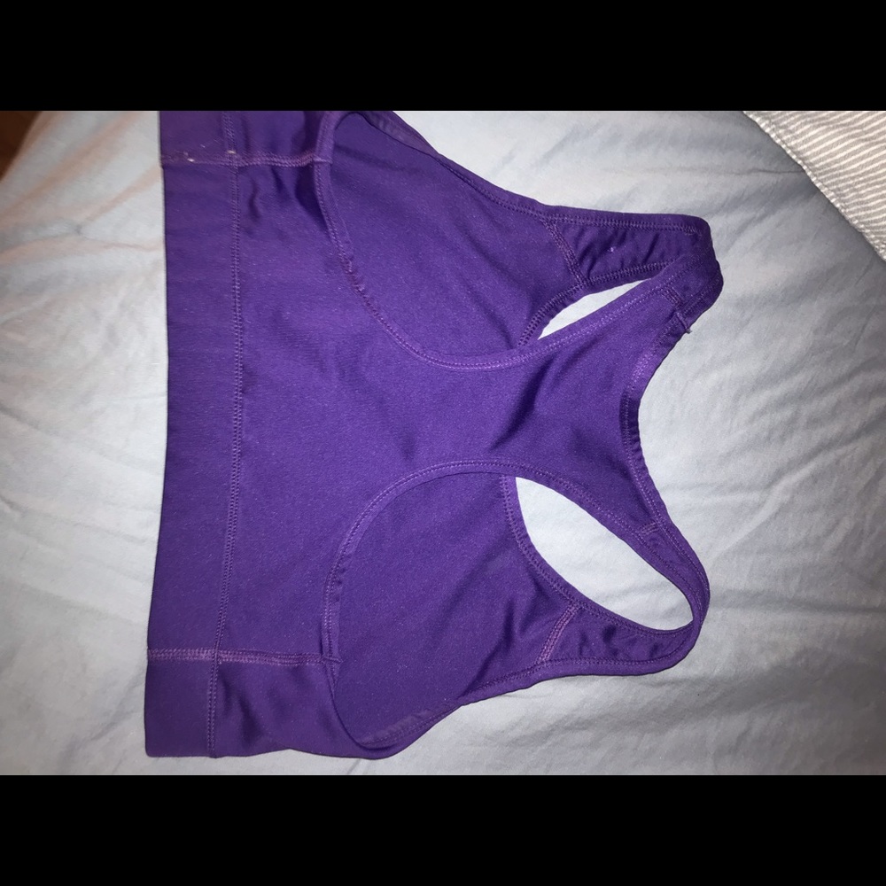 Nike sports bra - Picture 2 of 3
